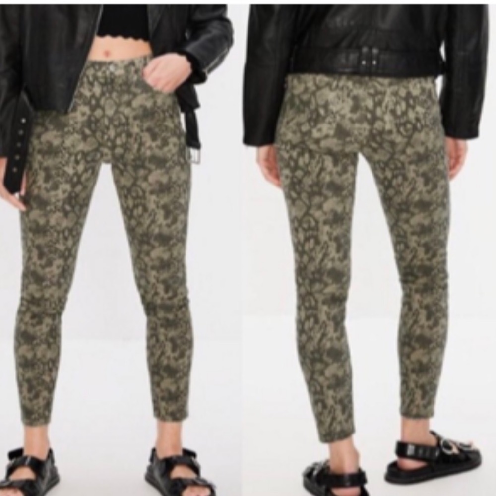 ZARA | Snake Print High Rise Skinny Jean